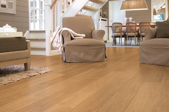 繁華的生活環境是要用好的進口地板來裝飾