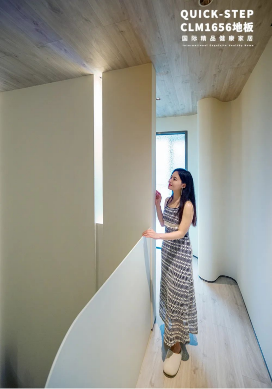 案例精選|地板上頂“材色”俱佳，拿捏空間的自洽感 image